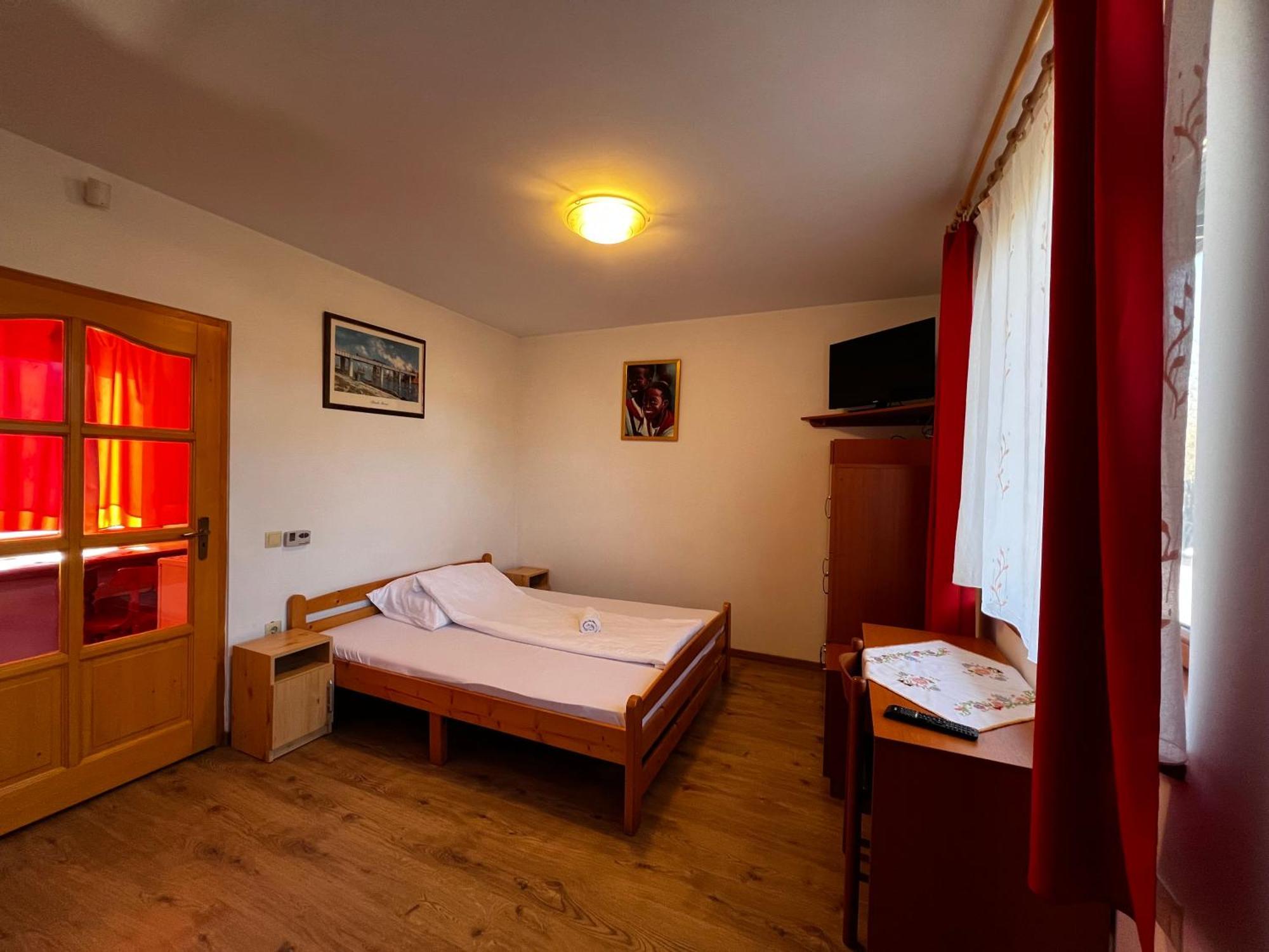 Aqua Thermal Soterapia Es Apartmanhaz Püspökladány 외부 사진
